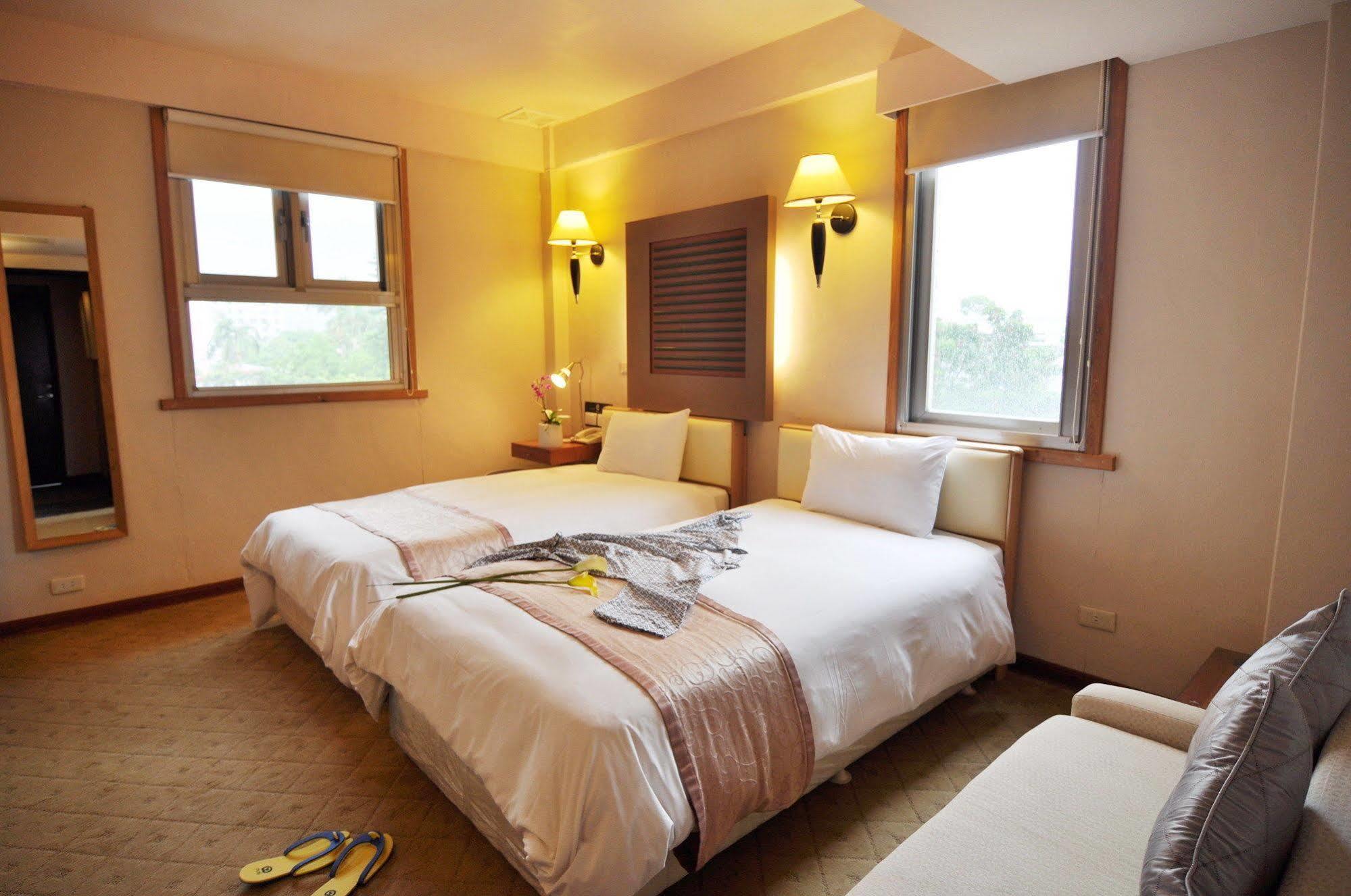 ג'יאושי Tian Long Hotel מראה חיצוני תמונה